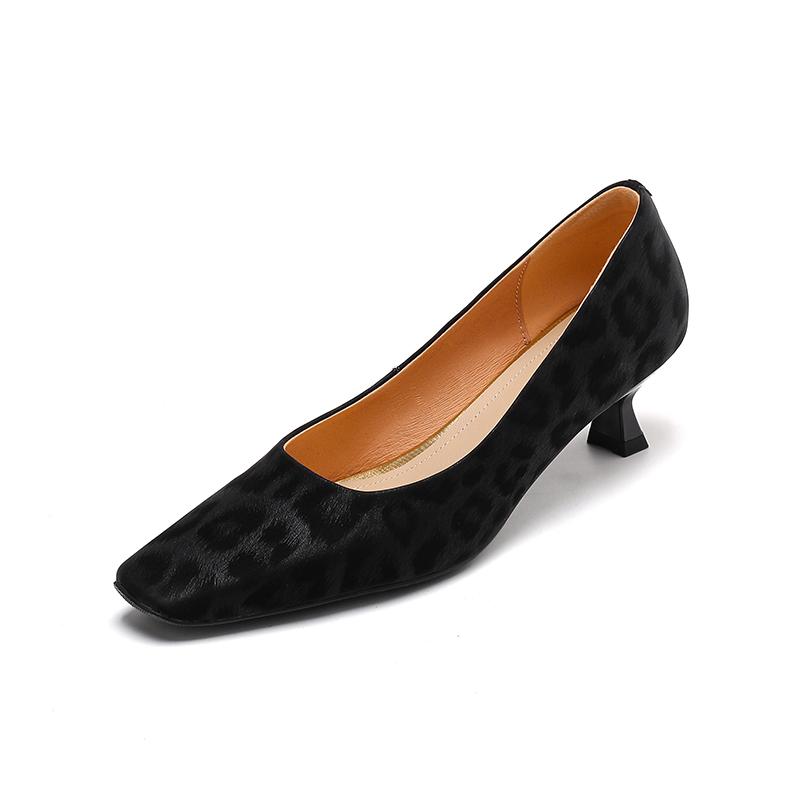 Krazing Pot Cow Skin Summer Autumn Thin Med Heels Party Shoes Women Square Toe Leopard Prints Shallow Pumps