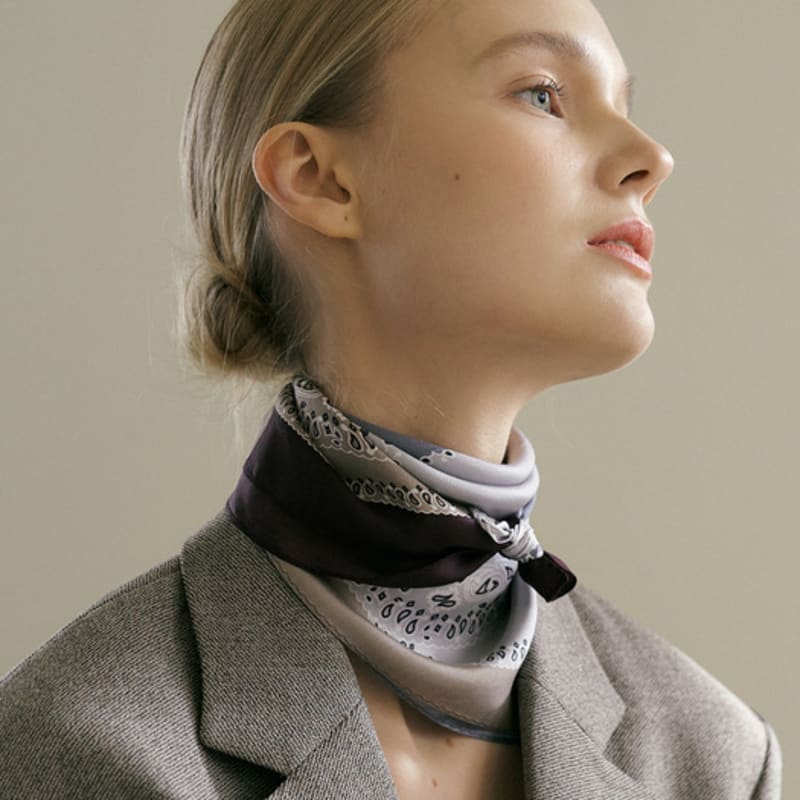 

BB’DE SOLI’DE heart paisley silk mini scarf (2color) violet