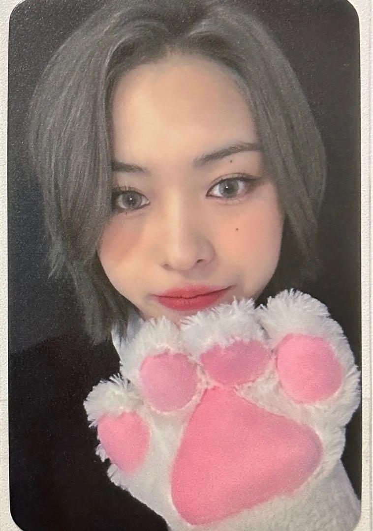 

[USED] ITZY Cheshire Ryujin Soundwave Autograph Session Trading Card