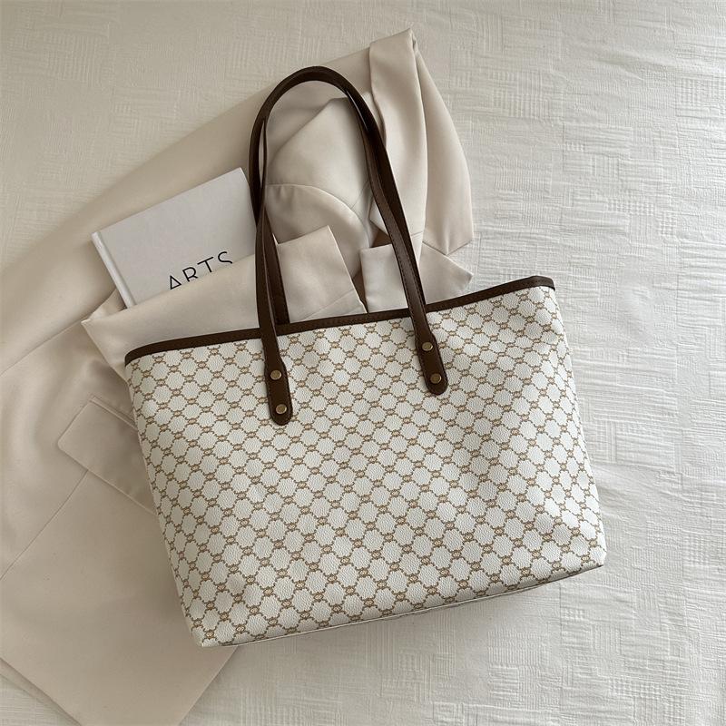 

Премиальная женская сумка 2025 года, новая модная универсальная портативная сумка через плечо для офисного работника, большая вместительная сумка-тоут белый