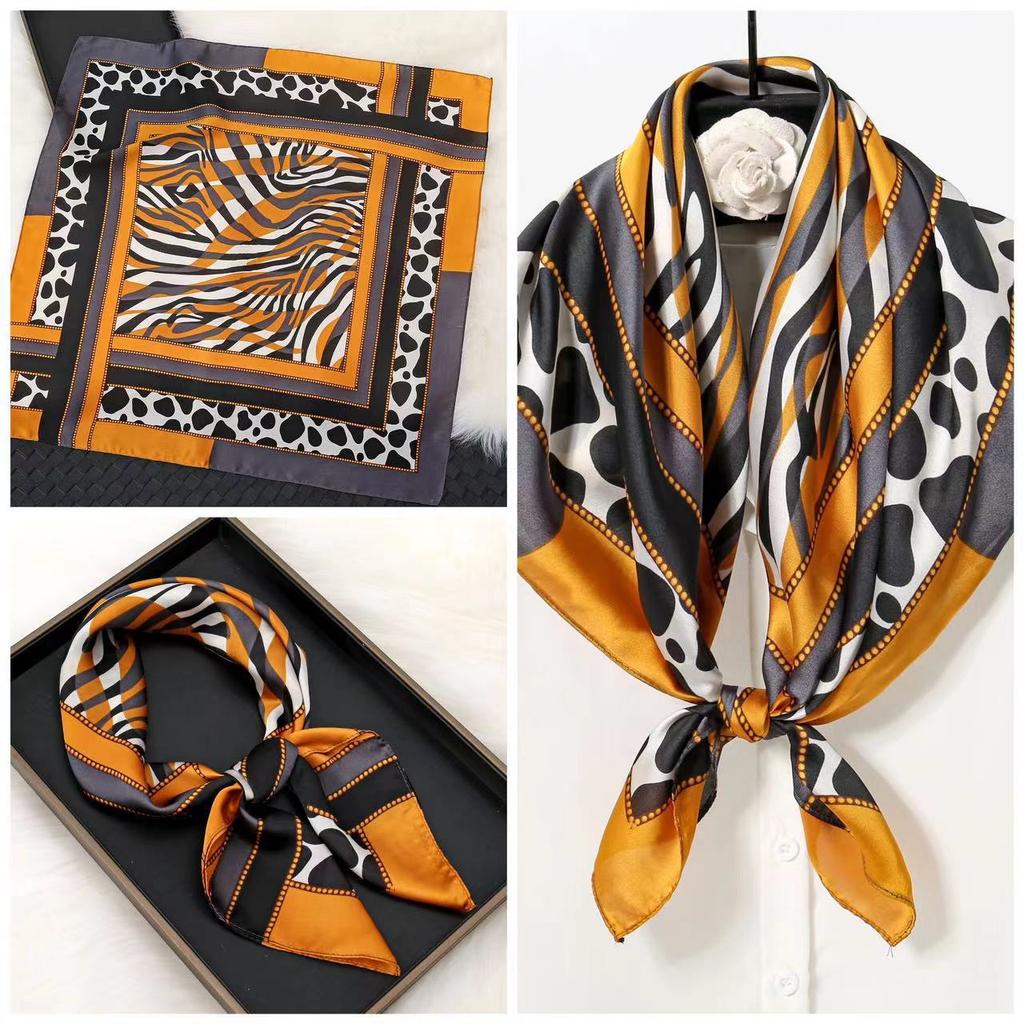 Eleganti Foulard di Seta da Donna Con Centinaia di Camicie, Assistenti di Volo, Decorazione Professionale, Protezione del Collo, Foulard, 70 Foulard Quadrati Piccoli.