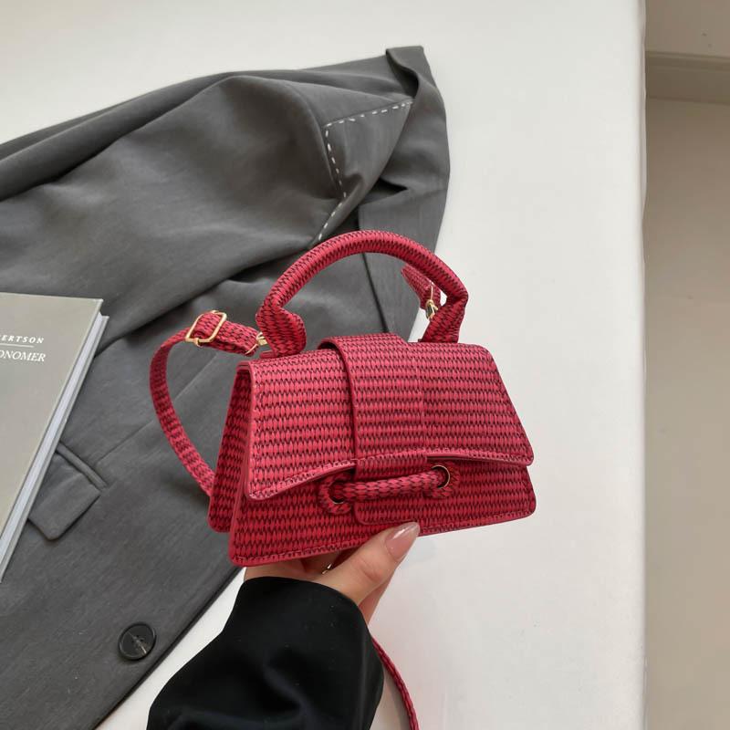 Nische Textur tragbare kleine Tasche Damen 2025 Frühling Mode Sanduhr kleine quadratische Tasche vielseitige trendige Umhängetasche
