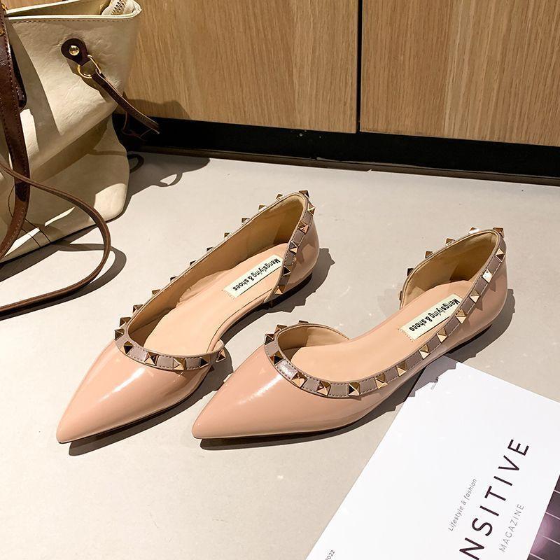 Frühling und Sommer neue spitz zulaufende seitlich offene flache Einzelschuhe Damen flacher Ausschnitt Weidennägel Lackleder Temperament vielseitig Damen