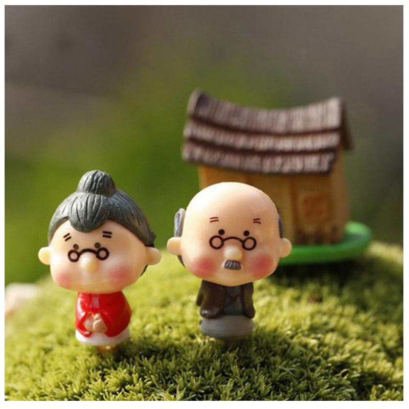 Sukkulenter Moos Mikrolandschaft: 4 Arten von Opa- und Oma-Figuren für DIY Ökologische Flaschen.