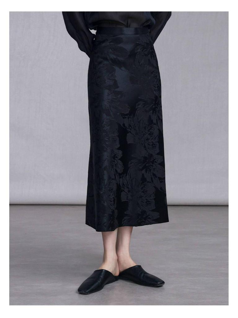 Women's Mid-Length Jacquard Silk Skirt - New Chinese Style for Autumn/Winter