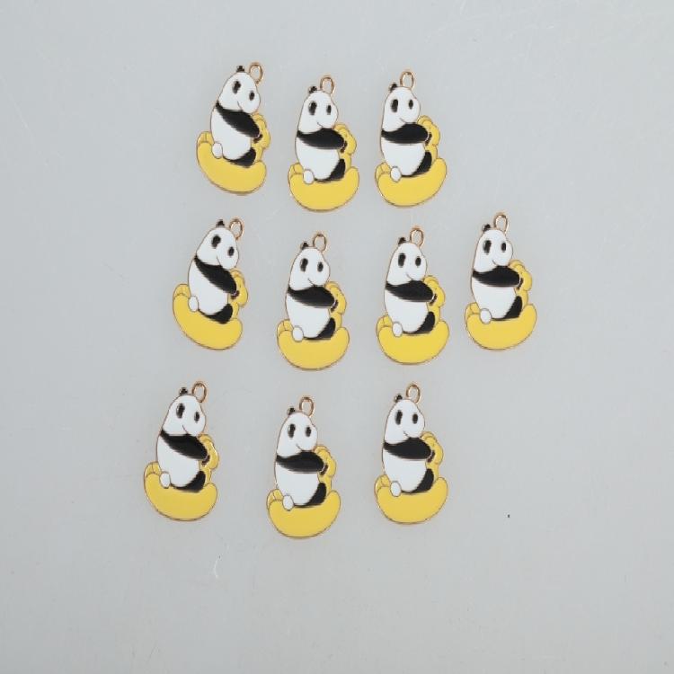 Set Of 10 Panda Charm Fashionable Accessories Cartoon Animal Pendant for Handmade Necklaces Bracelets Jewelry Supplies