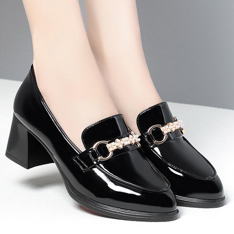 

Новые туфли на высоком каблуке, модельные туфли с острым носком, женские туфли-лодочки, черные, на среднем каблуке, лакированные, слипоны, квадратный каблук, кожаная обувь 35(Foot22.5cm)