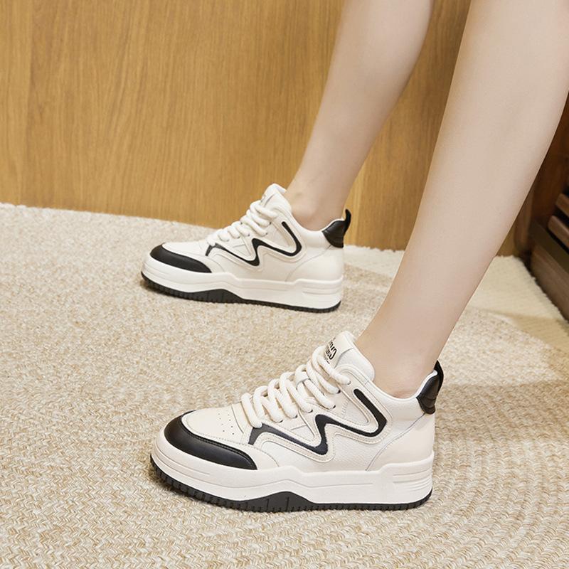 Leather flat-soled white shoes women's fashion trend 2025 new autumn shoes women's thick-soled versatile casual sports board shoes