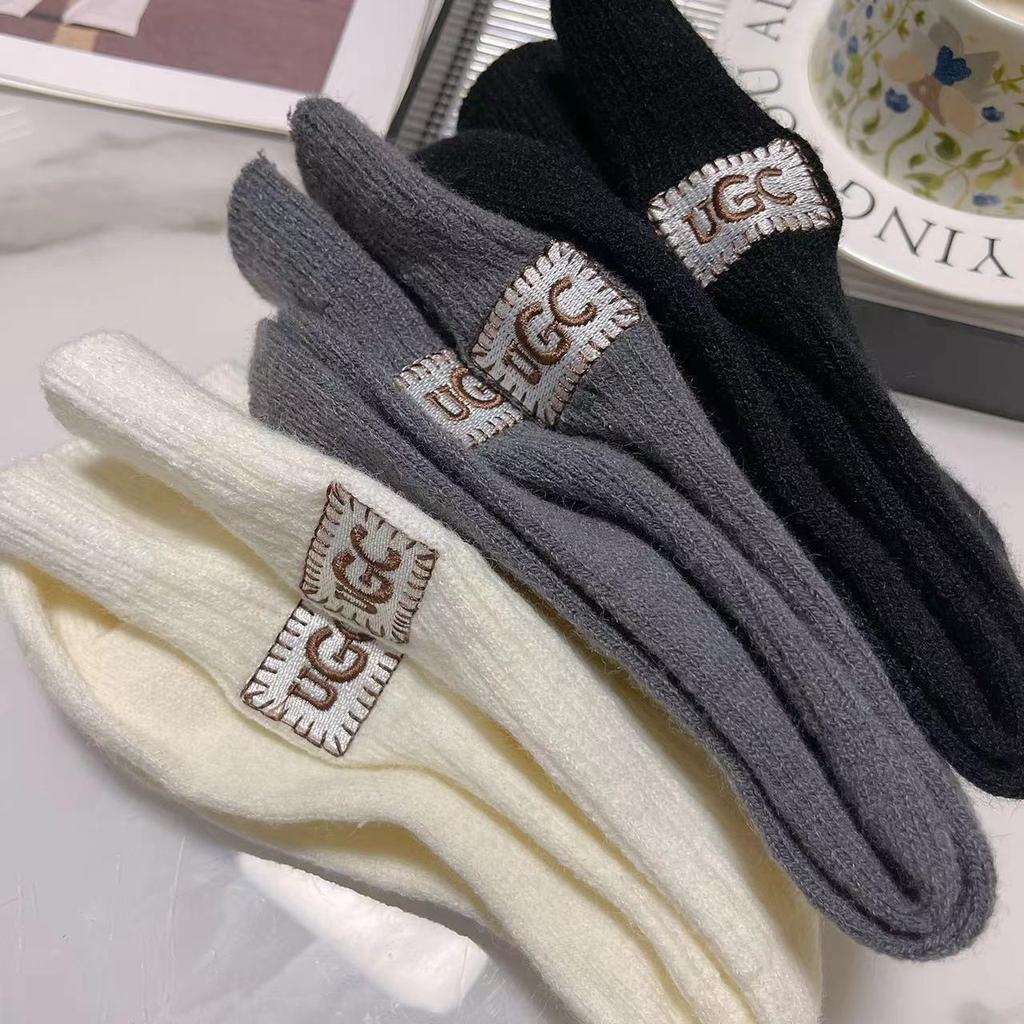 Neue Verdickte Warme Samtsocken Mittelhohe Socken Fersenstickerei Etikett Mittelhohe Socken Einfarbig Warmhalten Damensocken Herbst