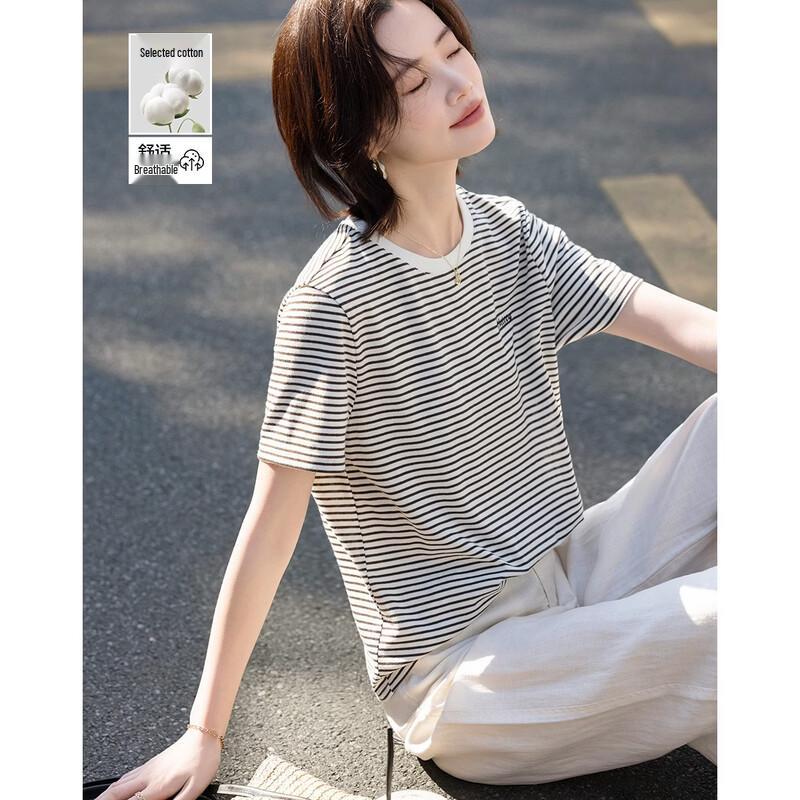 Women s Embroidered Stripe Short Sleeve T-Shirt M