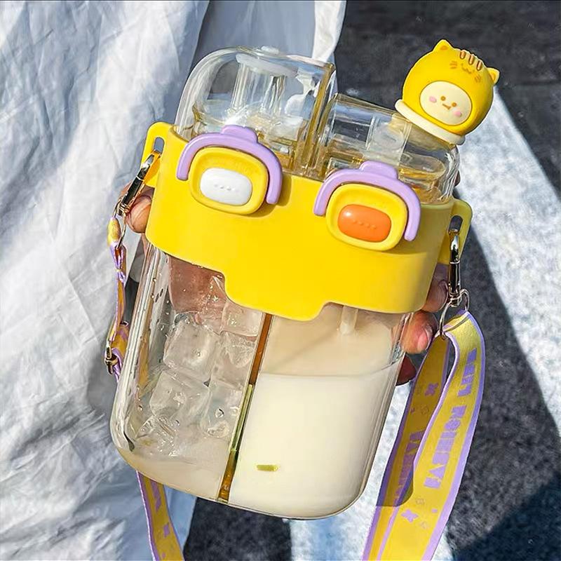 Large Capacity Straws Plastic Water Cup Rietjes Plastic Children's Kettle Cute Compartment Double Drink Cup Crossbody