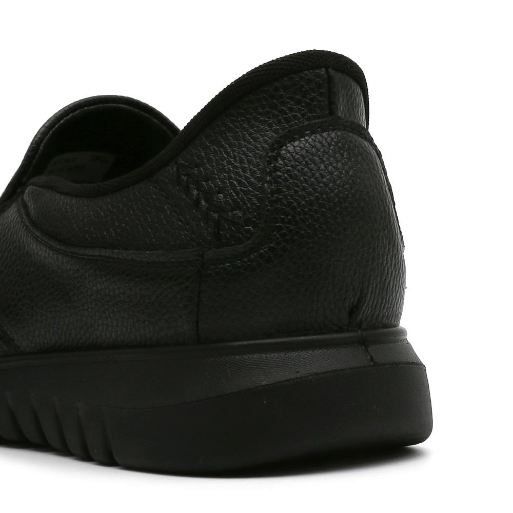 Roadwalk Casual Baroin Slip-On (Black)