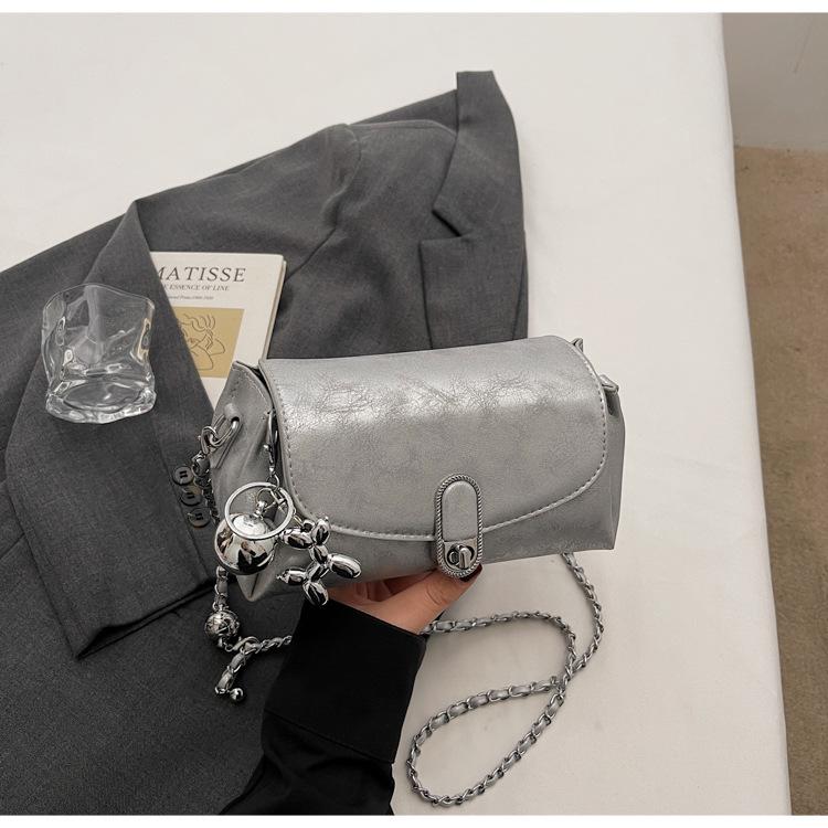 Kleiner Rucksack mit schrägem Riemen, stilvoll und schlicht, geeignet für den täglichen Weg zur Arbeit, einseitig zu tragende kleine quadratische Tasche