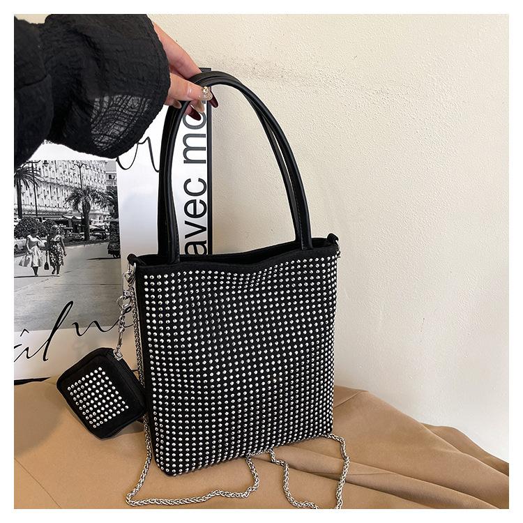 

Установка бриллиантов Сумка с бриллиантами Металлические пайетки Полностью бриллиантовая Сумка со стразами Сумка-пельмень Сумка под мышкой Сумка премиум-класса с блестящими бриллиантами Женская