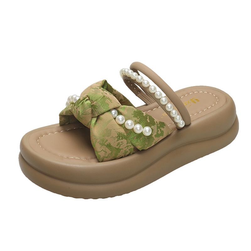 thick-soled pearl slippers for women to wear in the summer of 2025, new one-character cross-strap flat-bottomed cool slippers for women