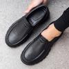 Fashion New Large Size Lightweight Casual Shoes Men's Oil and Slip Resistant Chef Shoes One Stirrup Driving Shoes Garden Shoes Soft