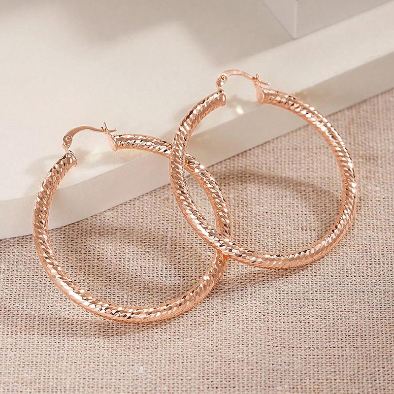 

Huitan Simple Design Women Circle Hoop Earrings Versatile Daily Party Fashion Accessories Luxury Wedding Metal Zircon for Lady