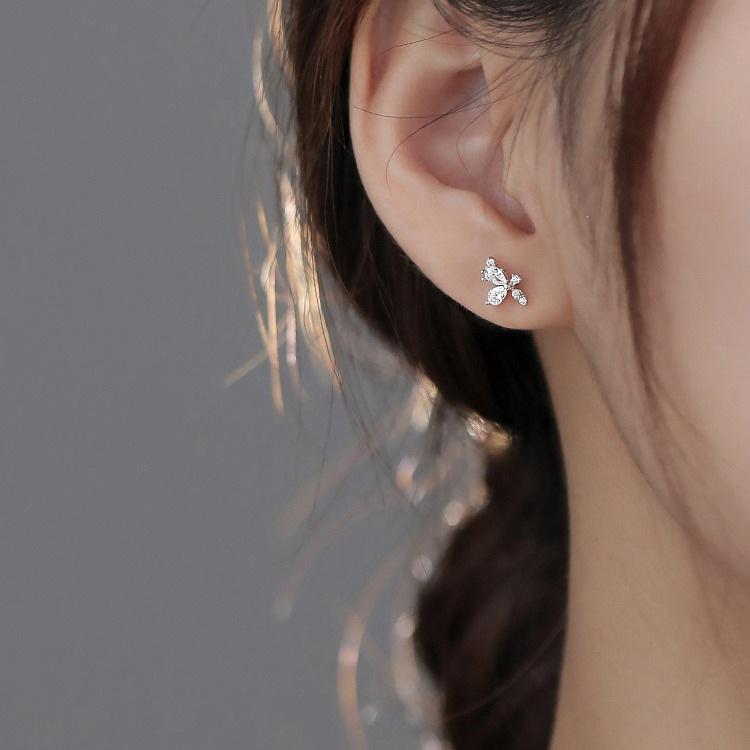 2022 Trendy 925 Sterling Silver Leaf Stud Earrings for Women: Sweet and Fresh Summer Style