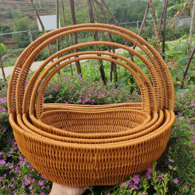 Rattan-Look Iron Frame Handbasket: Plastic Woven Flower, Vegetable, Shopping, Wedding Gift, Outdoor Restaurant Storage Basket.
