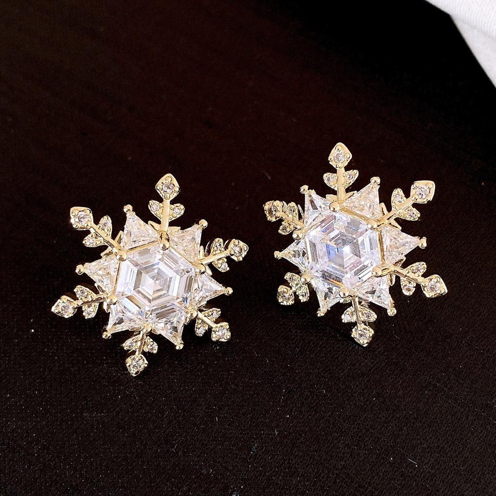 Cold wind super flash zircon snowflake fireworks stud earrings temperament versatile earrings earrings