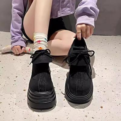 Slipper Damen 2025 Frühling und Herbst neu dicksohliger erhöhter Absatz Muffin JK Spice Girl Stil Schnürschuhe flacher Ausschnitt dünne kleine Lederschuhe