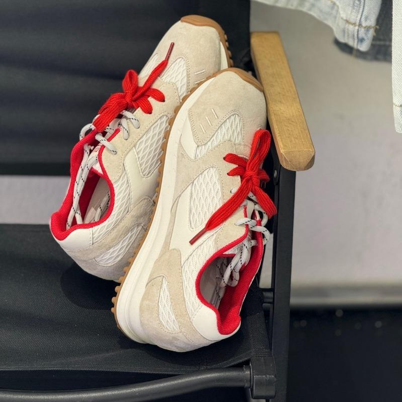Breathable retro mesh women's new thick-soled inner height increase versatile casual sports running shoes