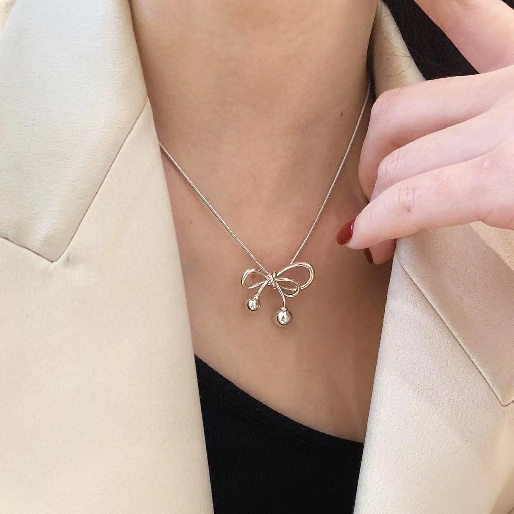 Simple Bow-Knot Pendant Sweater Necklace Charm Women Girl Summer New Fashion Geometric Chokers Clavicle Chain Party Jewelry Gift