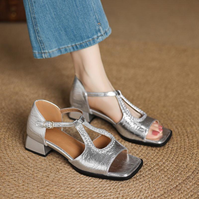 New summer women's hollow sandals non-slip soft sole large size solid color square head low heel casual fashion flat sandals