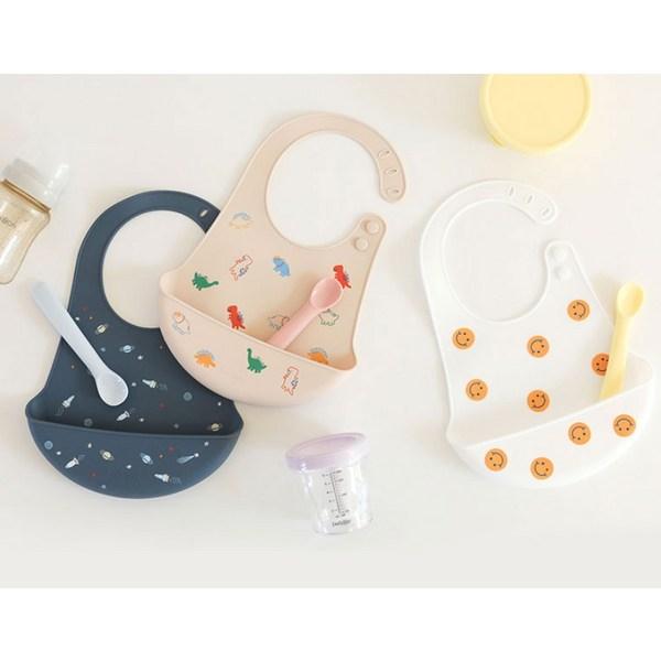 Daily Like Bonbon Silicone Bib 2-piece Set, 08 Baby Dino, 09 Universe, 1 Set