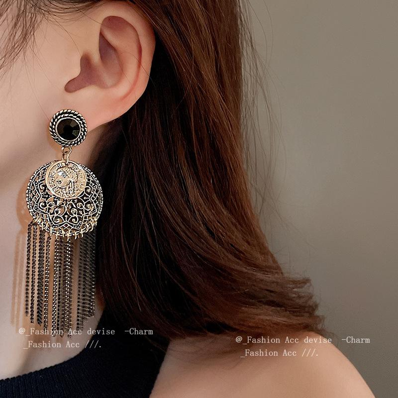 Silver Needle Diamond Round Portrait Tassel Earrings European and American Retro Temperament Earrings High-end Versatile Earrings Women
