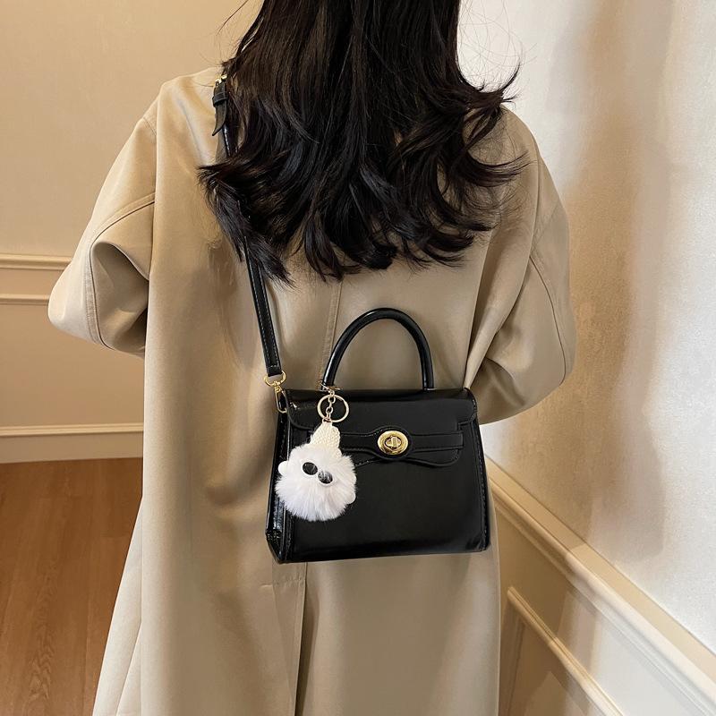 Bag Women's 2025 New Korean Edition Tide Fashion Portable Kelly Bag Premium Textured Shoulder Crossbody Bag