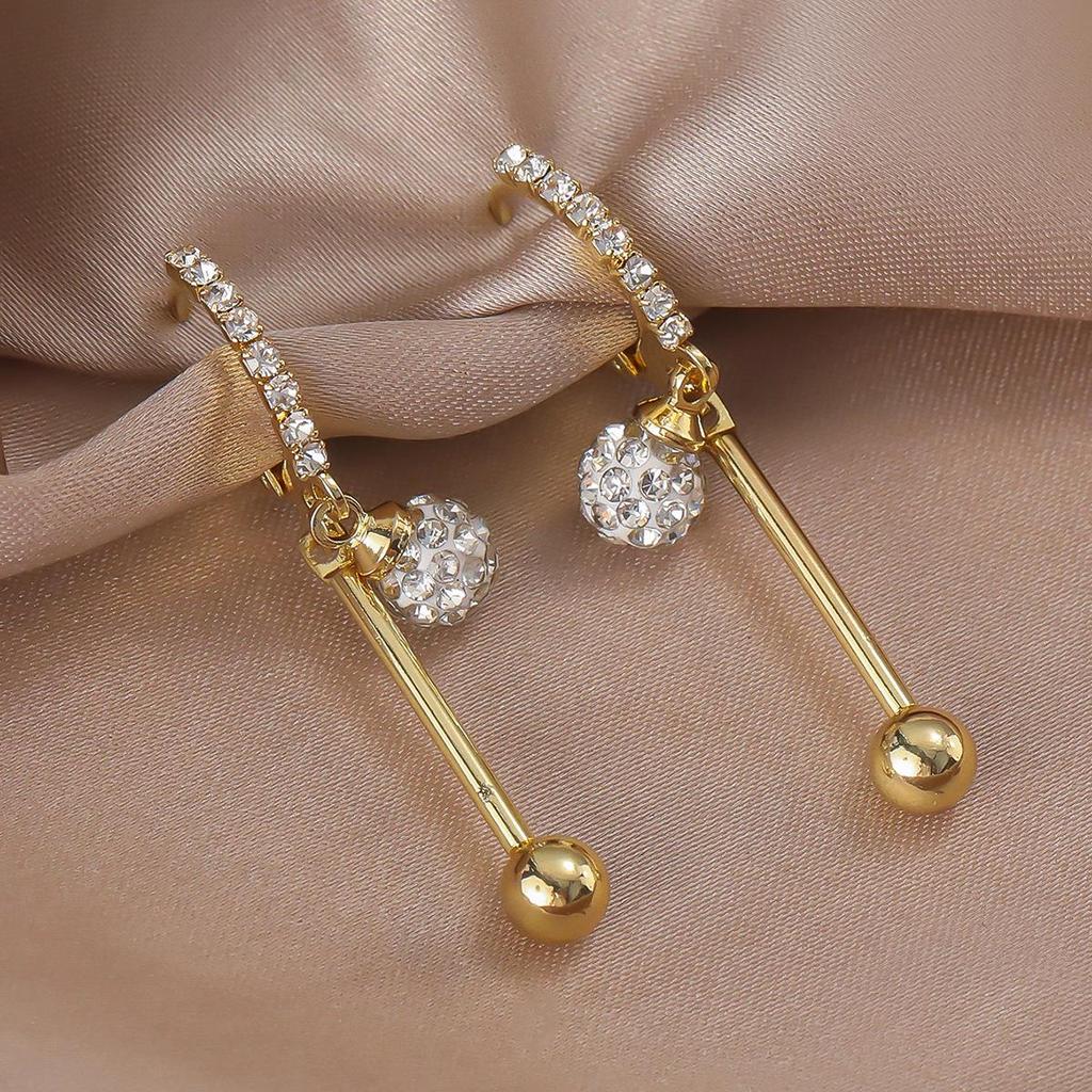 Eco-Friendly Sparkly Rhinestone Geometric Sphere Earrings - Elegant, Light Luxury Design, Trendy and Exquisite Ear Jewelry.