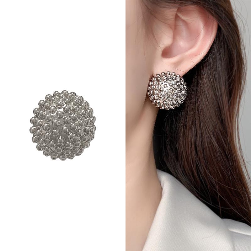 2024 European & American Style Gold-Plated Geometric Stud Earrings: Luxurious & Fashionable Women’s Jewelry