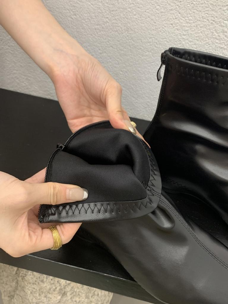 2025 New Korean Version Pointed Splicing Inner High Slope Heel Low Tube Rear Zipper Chelsea Martin Booties