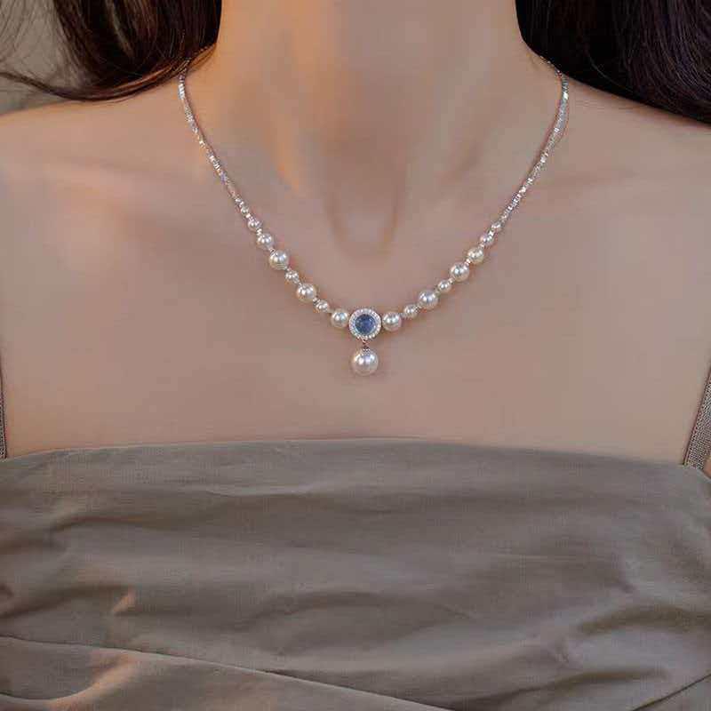Glänzende Diamant-Schmetterling-Perlenkette: Damen Retro Würziges Mädchen Luxus Schlüsselbein Kette