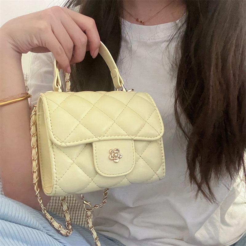 Schoolbag Women's Yellow Portable Small Square Bag Summer 2023 New Trendy Fashion Diamond Chain Bag Small Fragrant Style Versatile Ins Messenger Bag