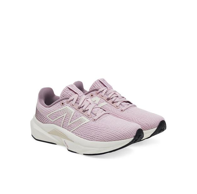 Беговые кроссовки New Balance FuelCell Propel v5