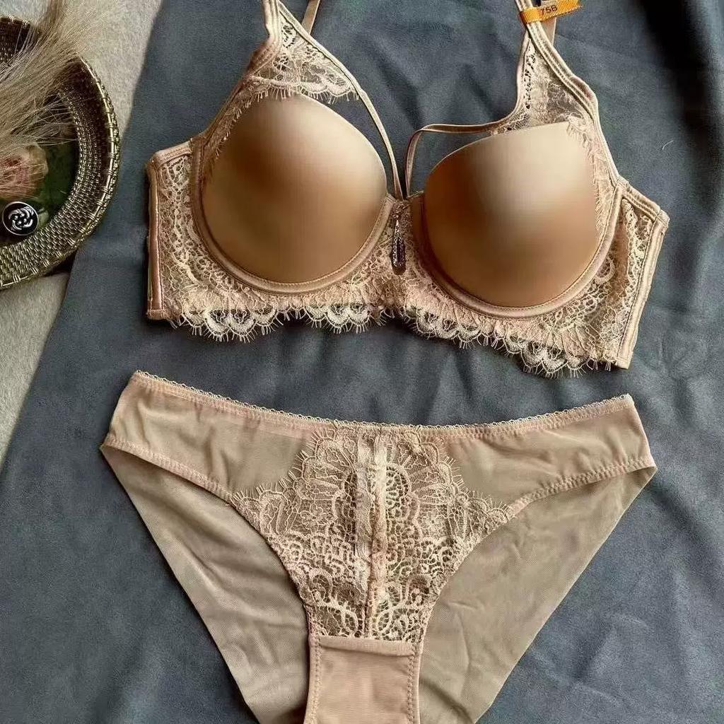 Französisches Sexy Glattes Nahtloses Ausgeschnittenes BH-Set, Push-Up Dessous-Set, Verbessert die Brustform & Sammelt Seitenfett für Frauen