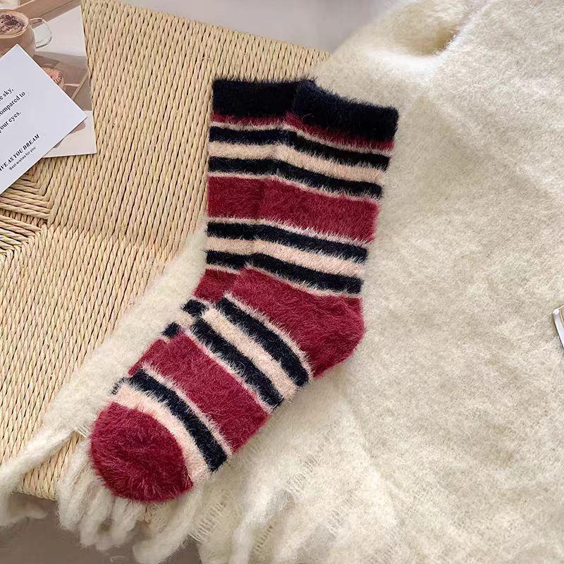Women's Plush Mid-Calf Socks: Retro Striped, Velvet-Lined, Faux Mink Fur, Warm Autumn/Winter Style.