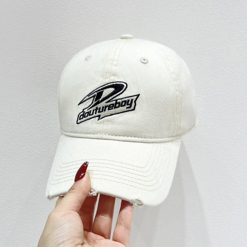 Embroidered Casual Baseball Cap for Boys and Girls Spring and Summer Sun Hat Korean Style Face Showing Little Duckball Cap