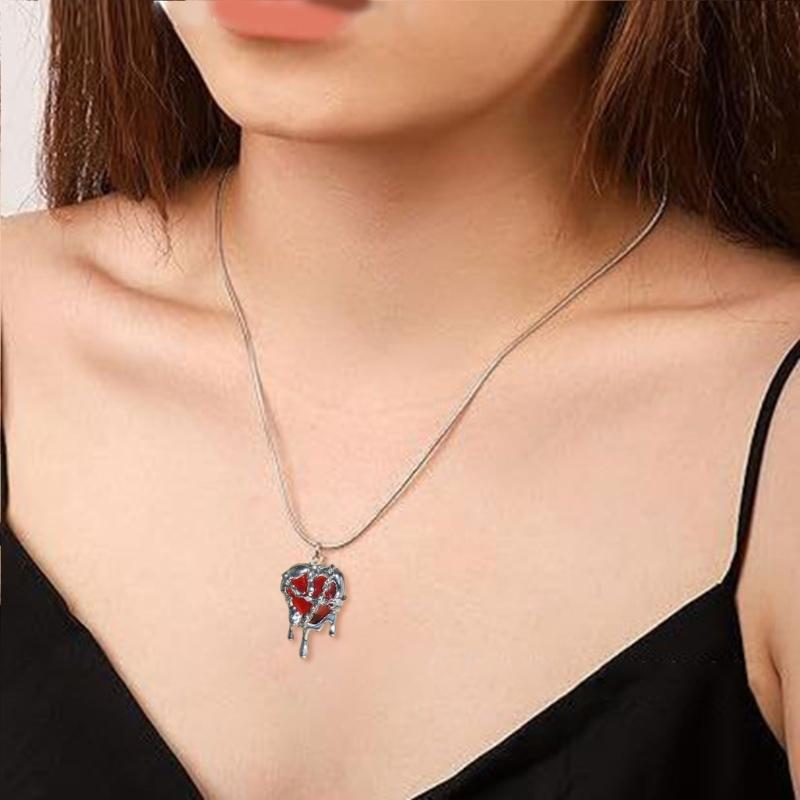 Fashionable Heart Pendant Necklace Handmade Love Cross Neckchain Stylish Clavicle Chain for Women Girls Elegant Choker