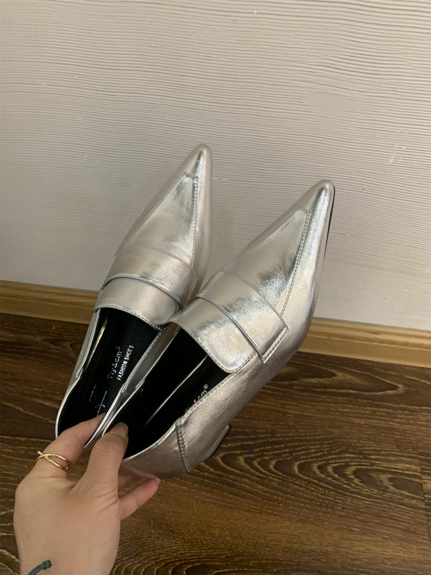 

Мода Bailamos Женские Роскошные Балетки Мода Лоферы с Острым Носком Женские 2024 Новые Черные Балетки Мокасины 39 серебряный