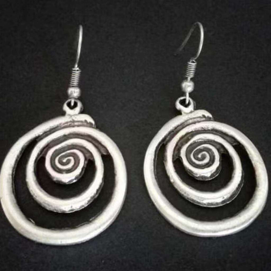 Boucles d'oreilles rondes en métal couleur argent ethnique Personnalité Rétro Géométrie Faire Vieux Spirale Pendantes pour Femmes Accessoires