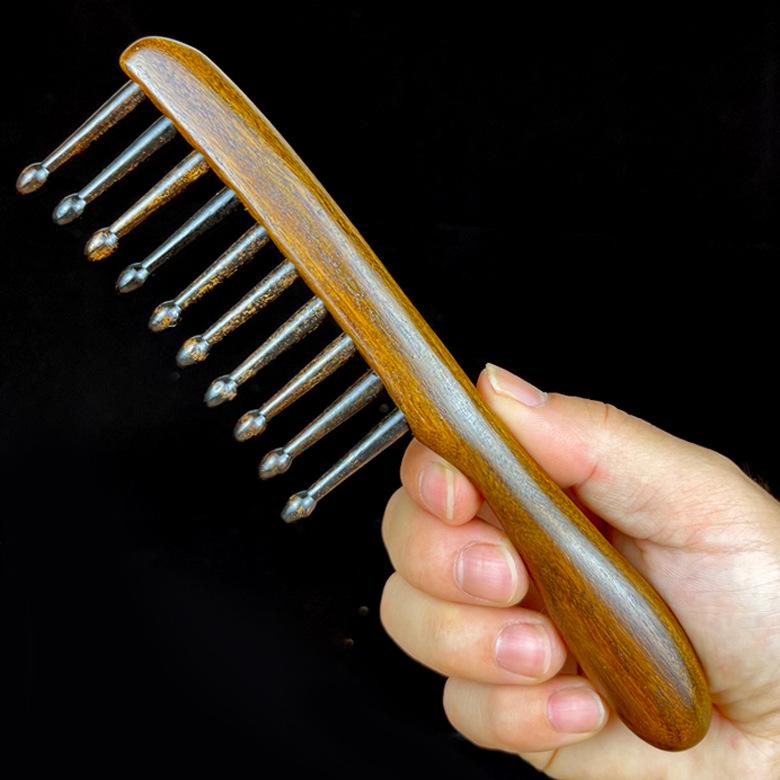 Sandlipuu laiade hammastega lokkis juuste kamm ümara käepidemega meridiaanimassaažiks