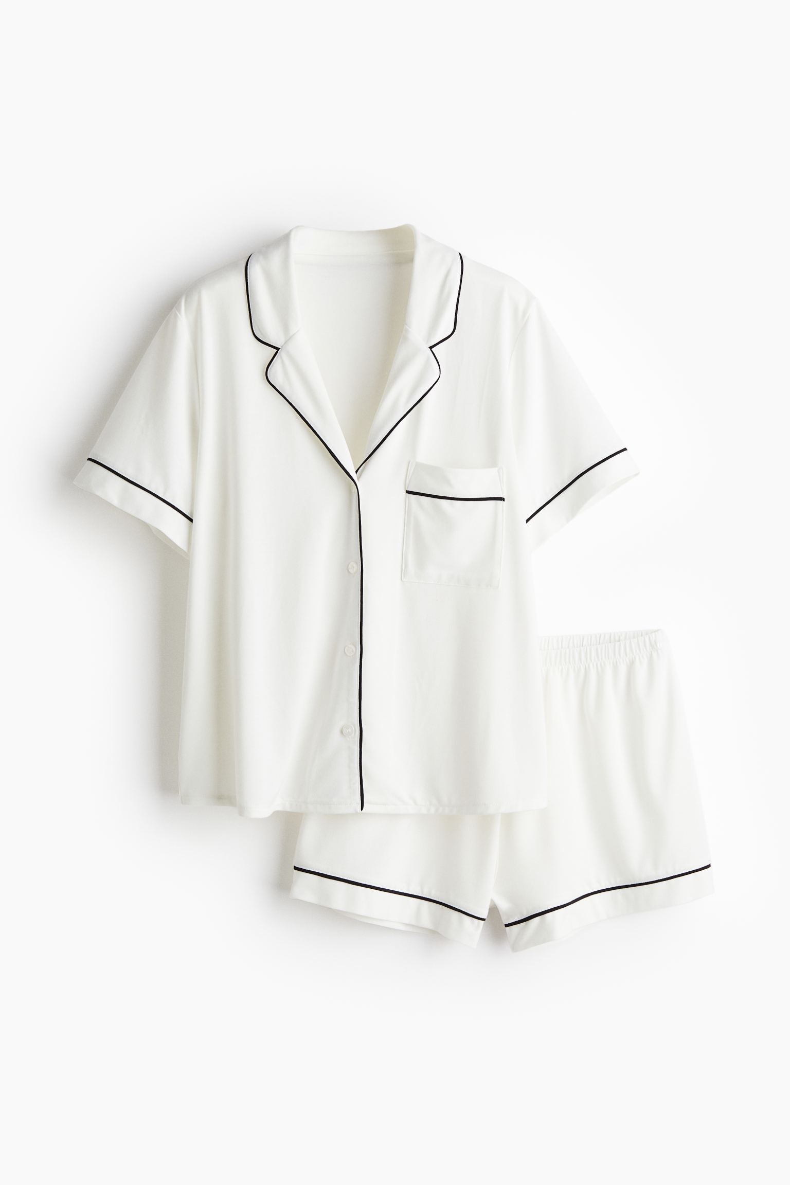 

Пижамная рубашка и шорты