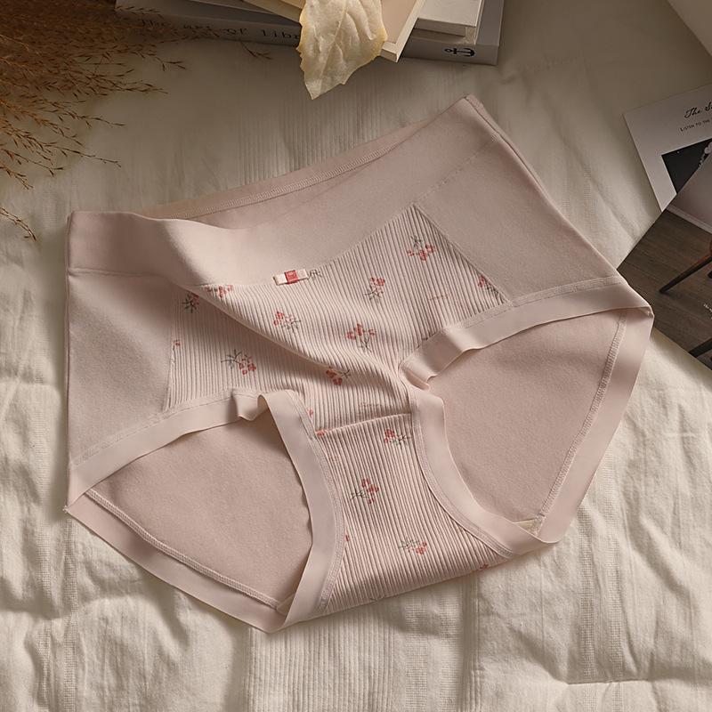 Female Spring and Autumn Flowers Pure Cotton Antibacterial Breathable Hip Hip Mid Waist Triangle Briefs