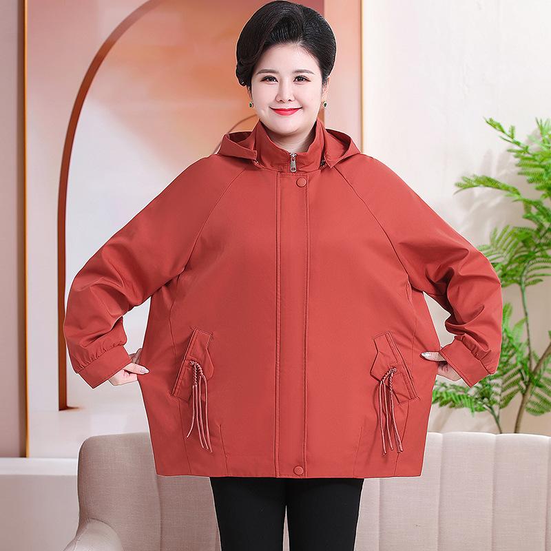 Middle-aged and elderly mother autumn coat foreign style age-reducing trench coat year-old grandmother spring and autumn national style top women