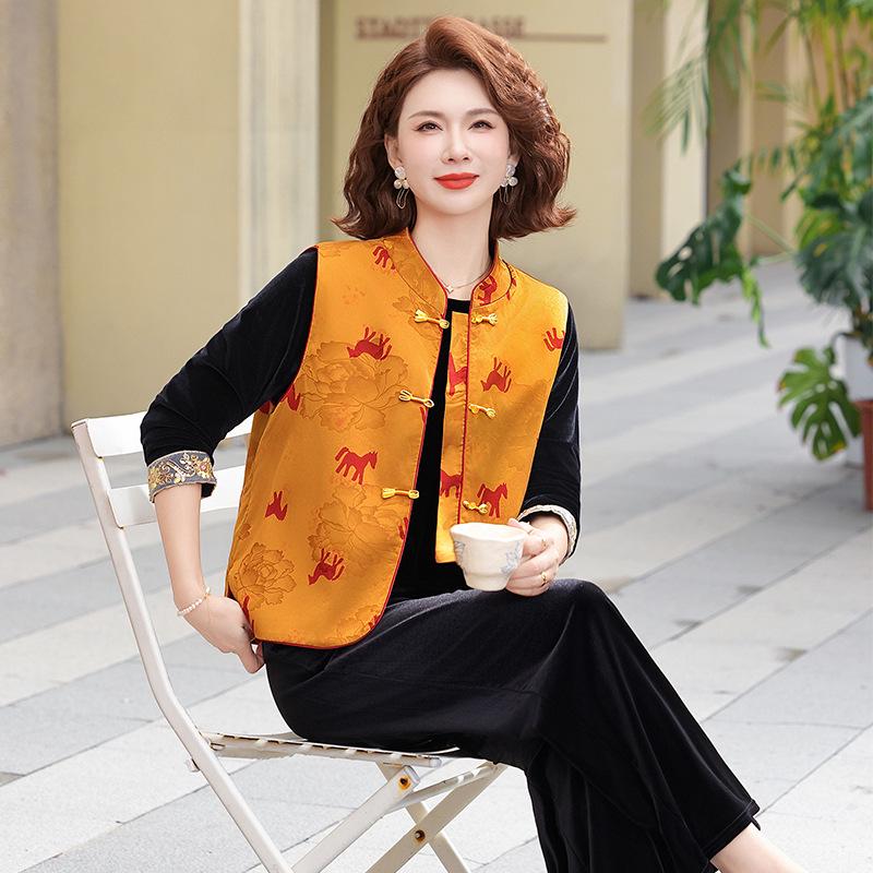 Elegant Autumn Two-Piece Suit for Stylish Moms and Seniors XL (90-115 Jin)