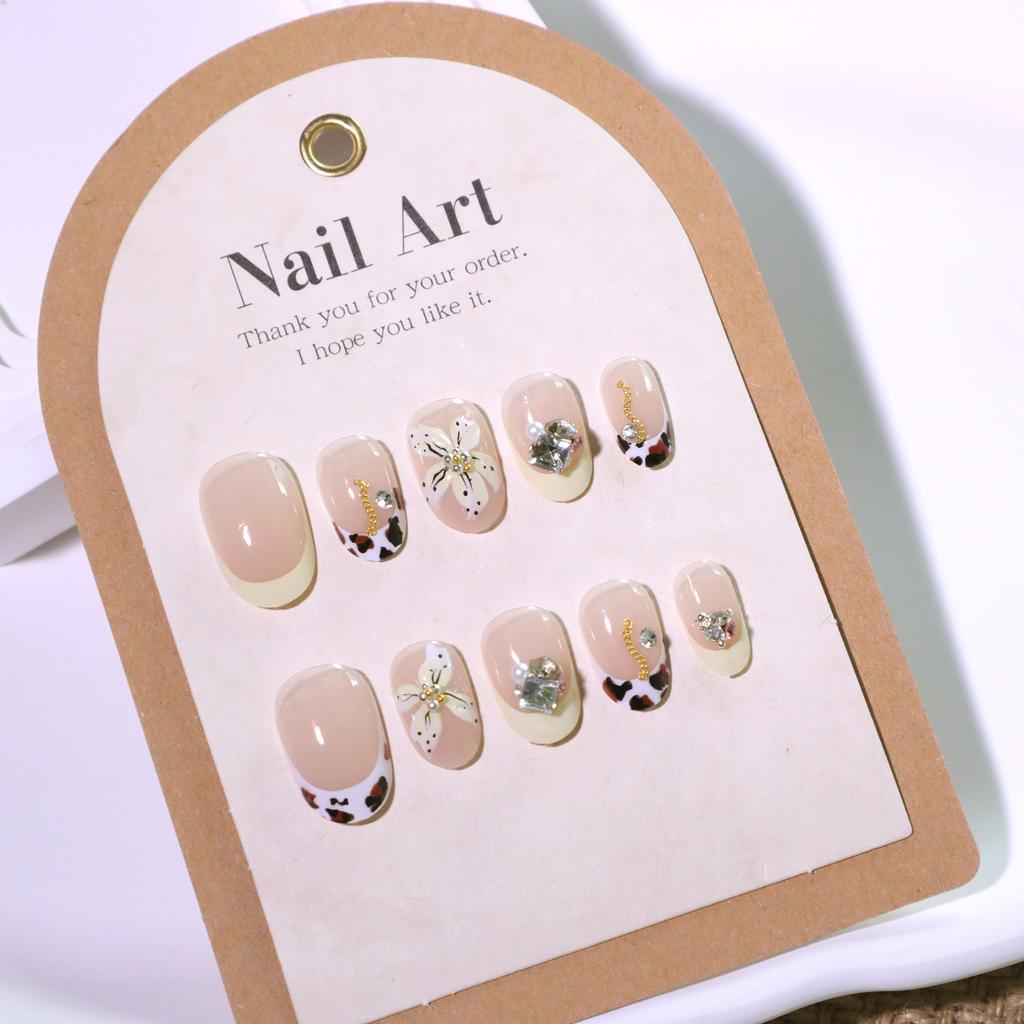 South East Asia Hot Sale Wear Nail 3D Flower Nail Art False Nail Short Short Round Wear Nail Pad