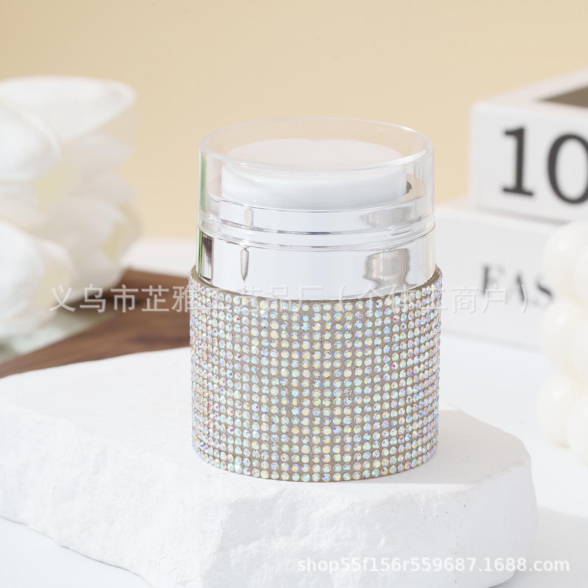 

Diamond-encrusted new 30ml full diamond pressing bottle, lotion pressing bottle, liquid makeup water separate empty bottle, travel portable bottle 30ml